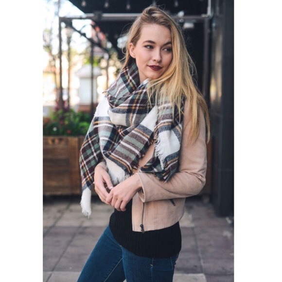 Kyoot Klothing Accessories - ✨New! Winter Wonder Plaid Blanket Scarf (1 left❗️)